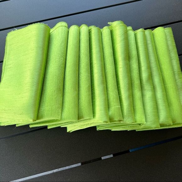 12 Lemon Lime Dressy Dinner Napkins 19” X 19” NWOT - Picture 9 of 11